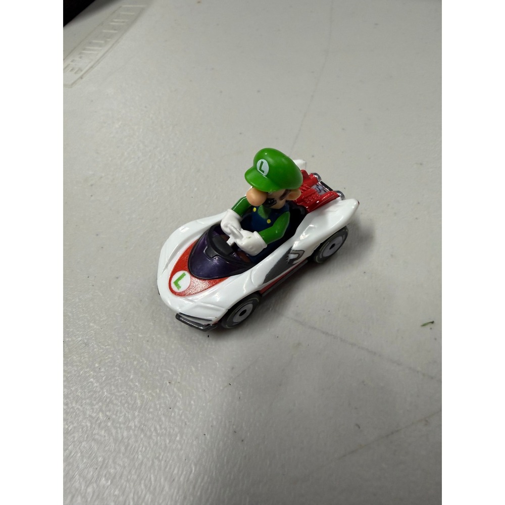 Nintendo Mario‎ Kart Hot Wheels Luigi P-Wing Diecast Car White Green 1:64 Scale